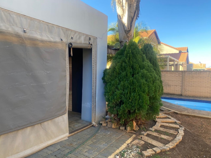 3 Bedroom Property for Sale in Waterkloof East North West